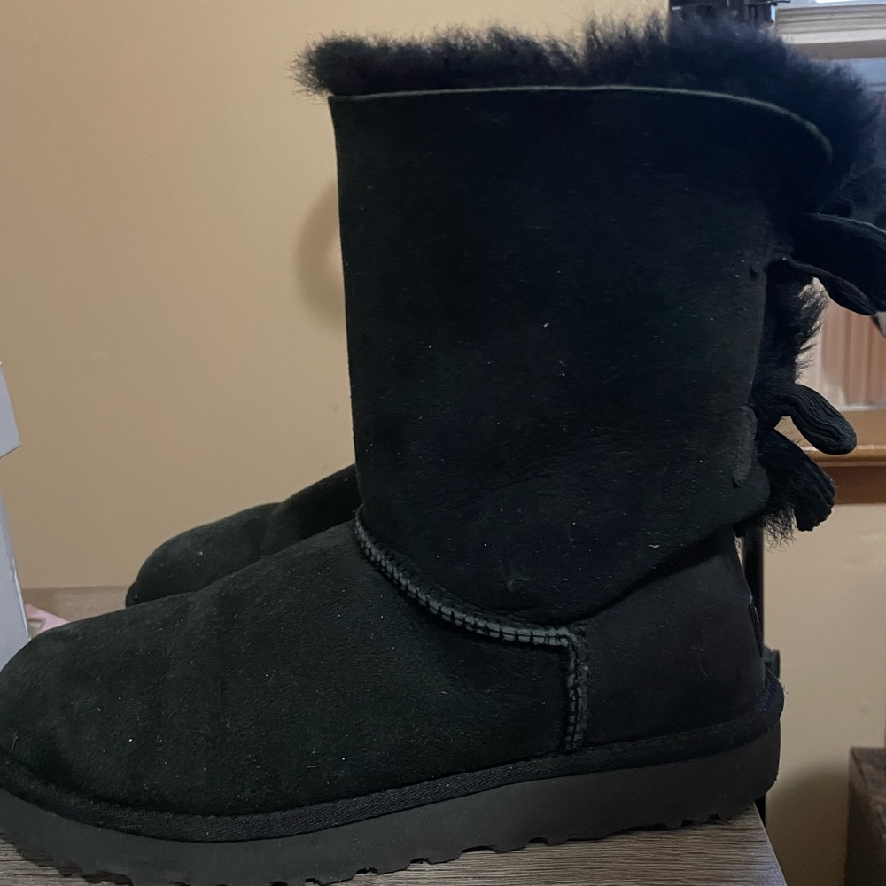 Black Ugg boots (Women’s size 9)
